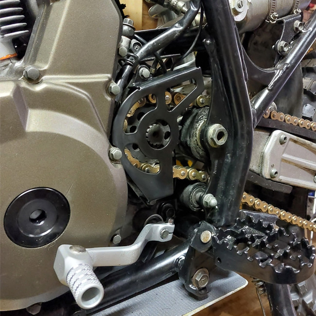 Ritzelabdeckung, DR350