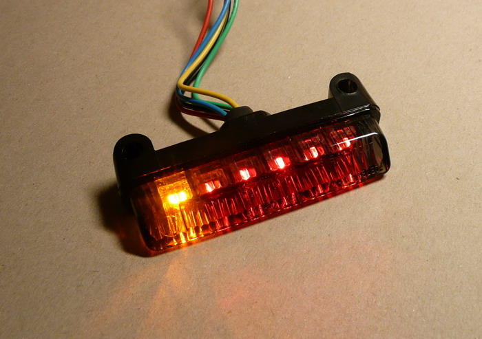 Mini LED Rückleuchte 147x42 mit 1 Meter Kabel